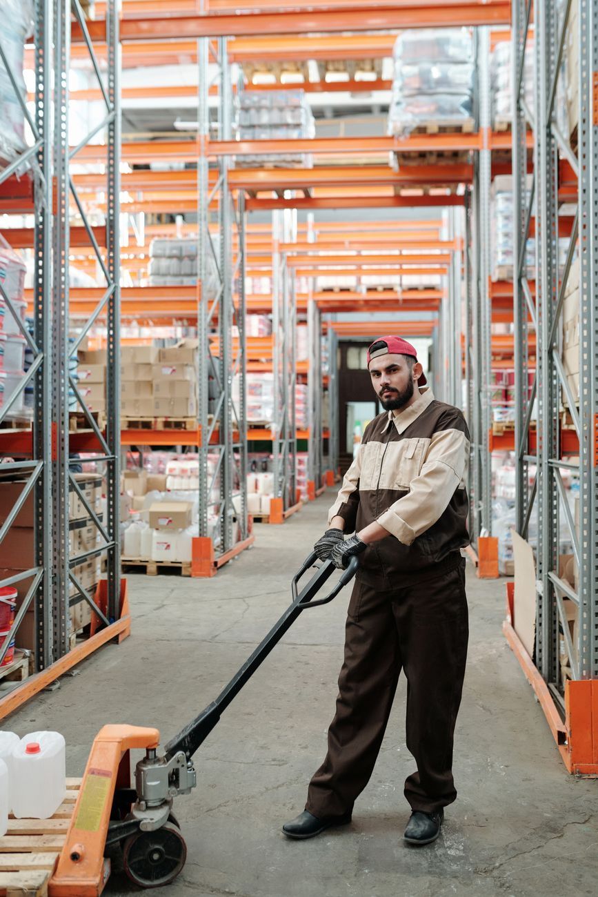 JH-ProfiShop.at: Alles, was Sie für Lager, Werkstätten und Unternehmen an einem Ort benötigen