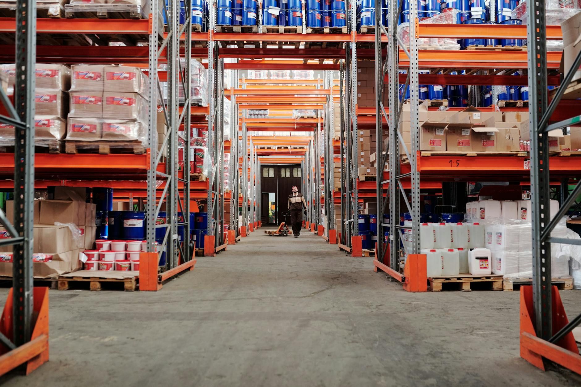 Kaiserkraft, Büroausstattung, Lagerlösungen, Logistikbedarf, Industriemöbel, Lagersysteme, Arbeitssicherheit, Materialhandling, Geschäftslösungen, ergonomische Möbel